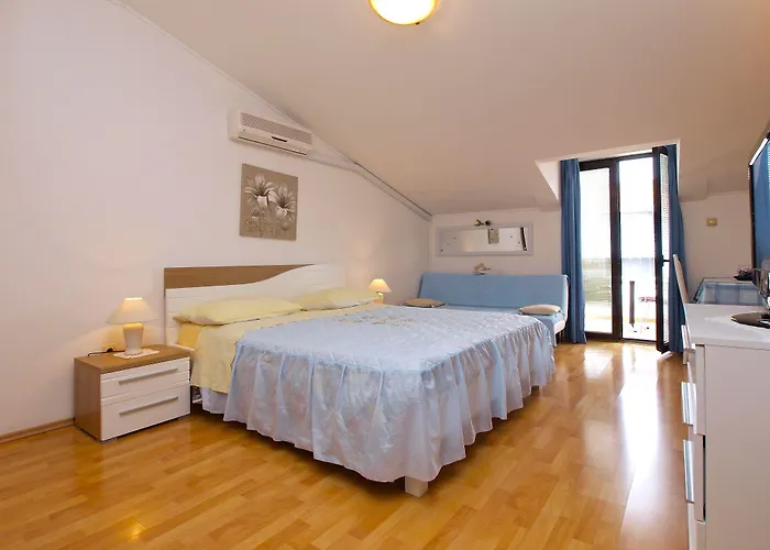 Milan 1048 * Ρόβινι