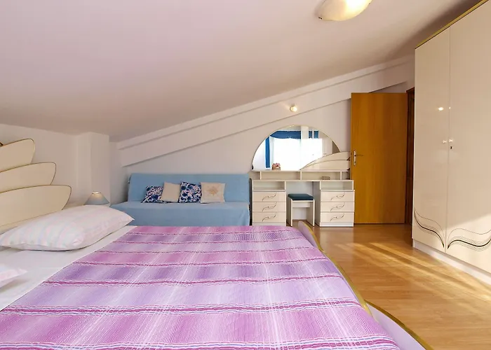 Milan 1048 * Ρόβινι