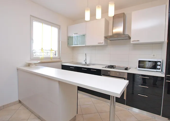 Milan 1048 Ρόβινι