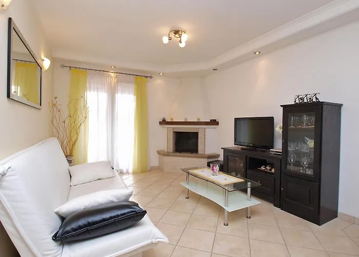 Milan 1048 Ρόβινι